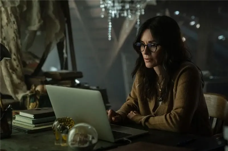 Shining Vale: ОБЗОР 1-го сезона - Знакомо, но часто весело