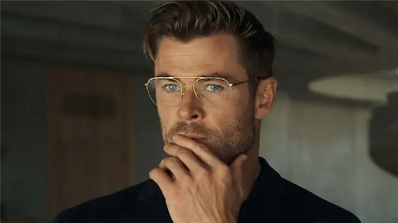 ОБЗОР Spiderhead - Интригующая предпосылка, плохое исполнение