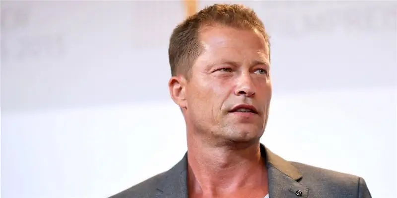 Тиль Швайгер Чистая стоимость: Вики, женат, семья, свадьба, зарплата, братья и сестры