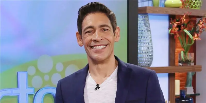 Джонни Лозада Собственный капитал: Вики, женат, семья, свадьба, зарплата, братья и сестры