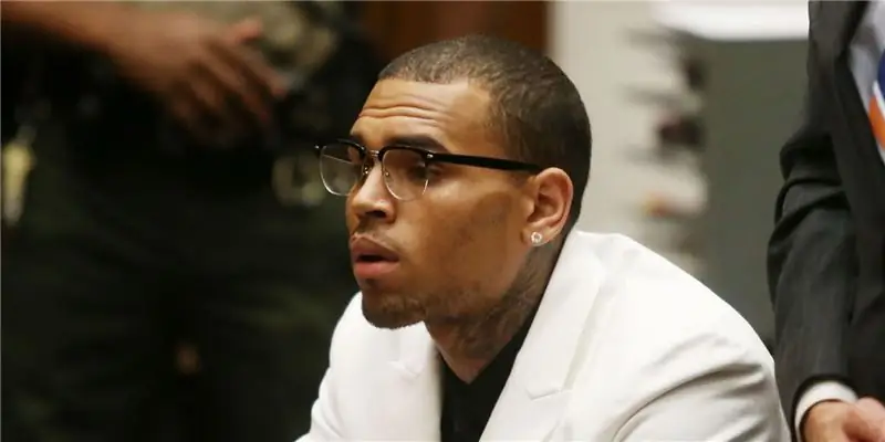 Крис Браун Собственный капитал: Вики, Женат, Семья, Свадьба, Заработная плата, Братья и сестры