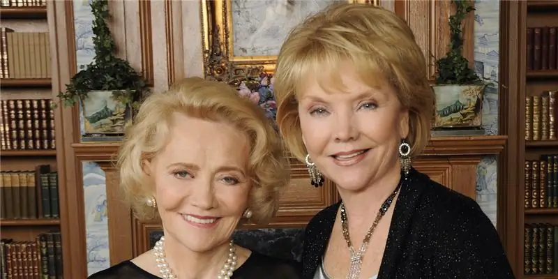 Эрика Слезак Собственный капитал: Вики, Замужем, Семья, Свадьба, Заработная плата, Братья и сестры