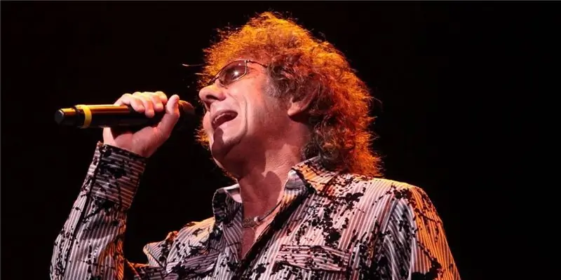 Микки Томас Чистая стоимость: Вики, Женат, Семья, Свадьба, Заработная плата, Братья и сестры