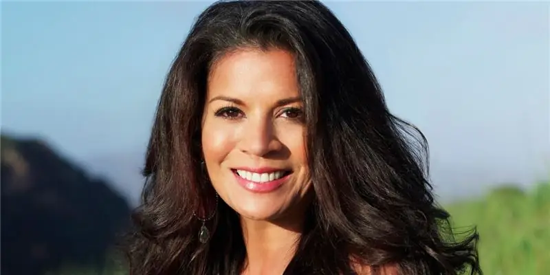 Дина Иствуд Собственный капитал: Вики, Замужем, Семья, Свадьба, Заработная плата, Братья и сестры