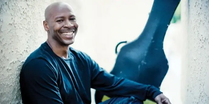 Кевин Юбэнкс Собственный капитал: Вики, женат, семья, свадьба, зарплата, братья и сестры