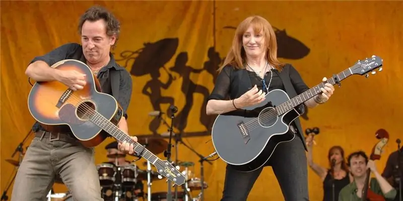 Патти Шиальфа Чистая стоимость: Вики, В браке, Семья, Свадьба, Заработная плата, Братья и сестры