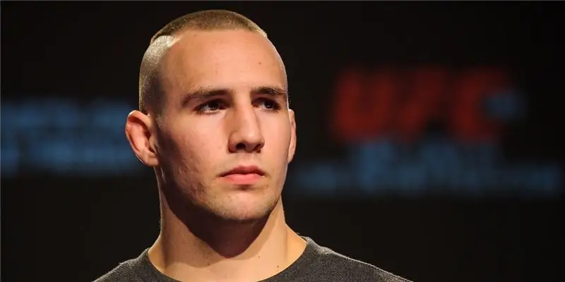 Рори Макдональд Собственный капитал: Вики, женат, семья, свадьба, зарплата, братья и сестры