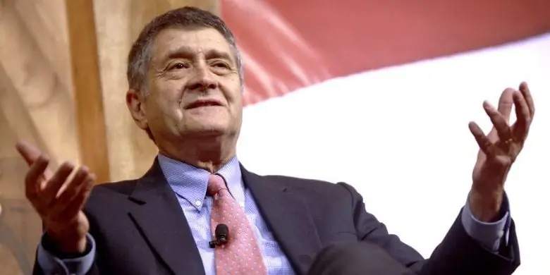 Майкл Медведь Собственный капитал: Вики, Женат, Семья, Свадьба, Заработная плата, Братья и сестры