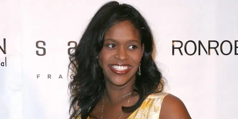 Merrin Dungey Net Worth: Вики, В браке, Семья, Свадьба, Заработная плата, Братья и сестры