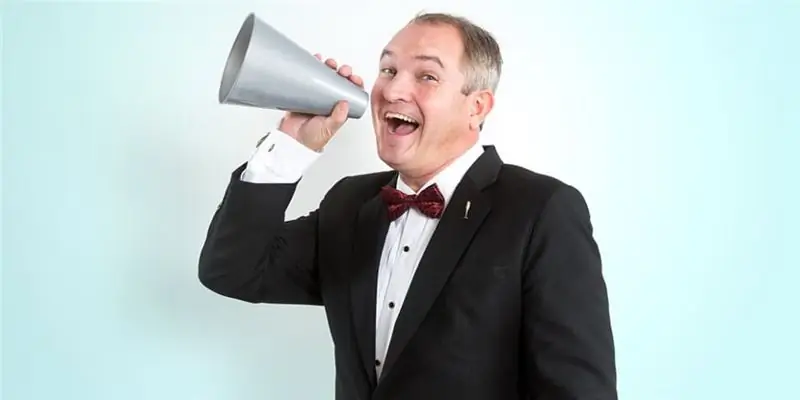 Тарек Салахи Чистая стоимость: Вики, женат, семья, свадьба, зарплата, братья и сестры