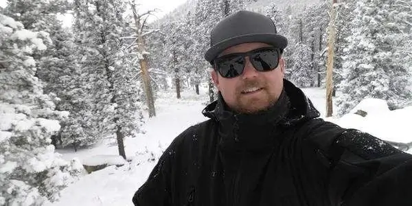 Брэндон Шитс Чистая стоимость: Вики, Женат, Семья, Свадьба, Заработная плата, Братья и сестры