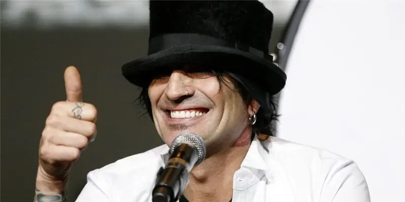 Состояние Томми Ли: Вики, женат, семья, свадьба, зарплата, братья и сестры