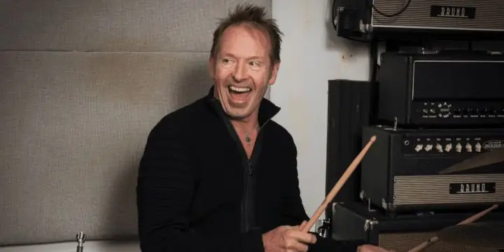 Саймон Кирк Чистая стоимость: Вики, Женат, Семья, Свадьба, Заработная плата, Братья и сестры