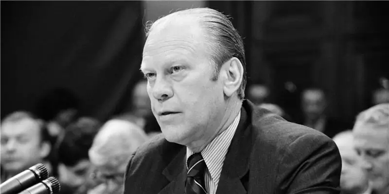 Джеральд Форд Собственный капитал: Вики, женат, семья, свадьба, зарплата, братья и сестры