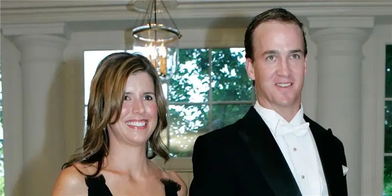 Состояние Эшли Томпсон: Вики, В браке, Семья, Свадьба, Заработная плата, Братья и сестры