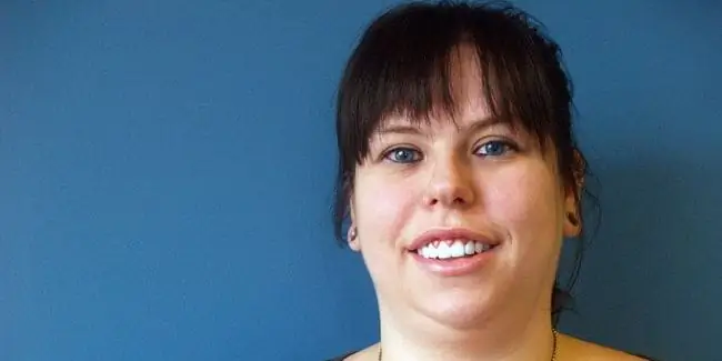 Аманда Хокинг Чистая стоимость: Вики, Замужем, Семья, Свадьба, Заработная плата, Братья и сестры