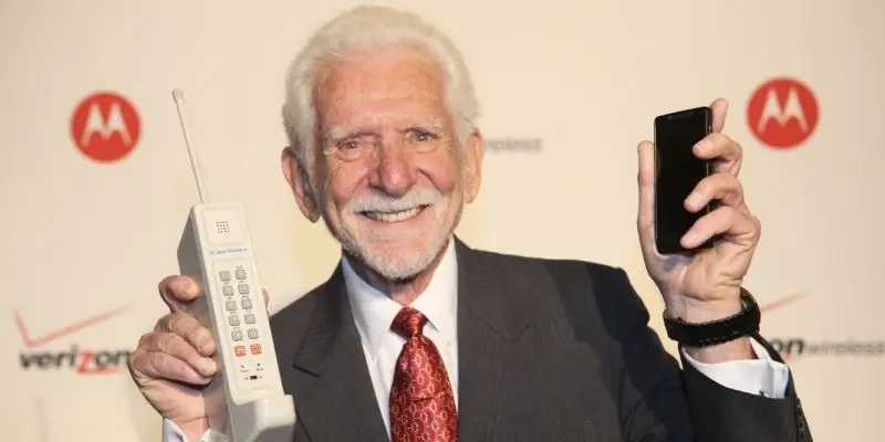 Мартин Купер Собственный капитал: Вики, Женат, Семья, Свадьба, Заработная плата, Братья и сестры