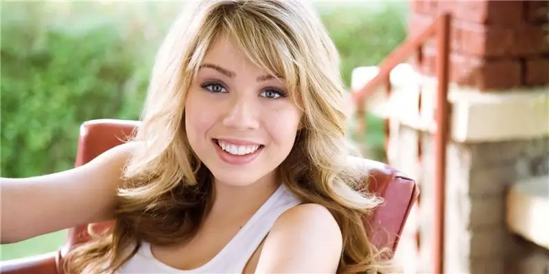 Состояние Дженнет МакКерди: Вики, В браке, Семья, Свадьба, Заработная плата, Братья и сестры