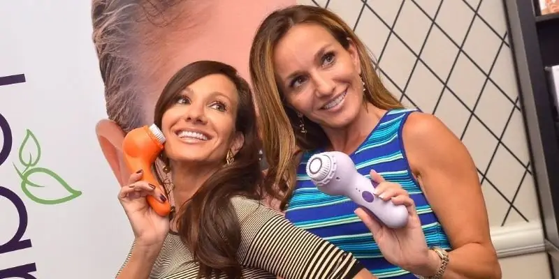 Состояние Николь Наполитано: Вики, В браке, Семья, Свадьба, Заработная плата, Братья и сестры