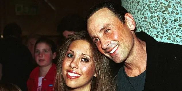 Мэтт Латтанци Собственный капитал: Вики, женат, семья, свадьба, зарплата, братья и сестры