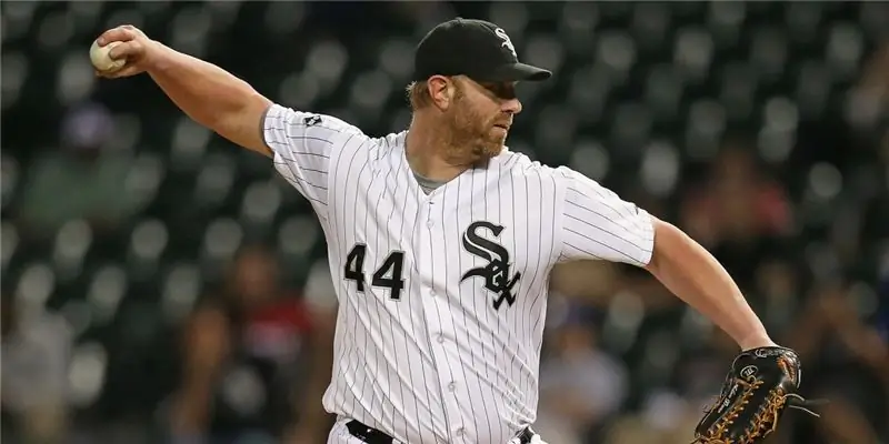 Адам Данн Чистая стоимость: Вики, женат, семья, свадьба, зарплата, братья и сестры