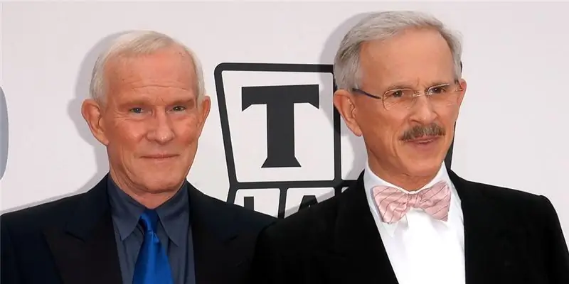 Том душит Состояние: Вики, Женат, Семья, Свадьба, Заработная плата, Братья и сестры