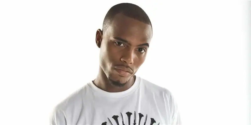 Состояние Бобби Симмонса: Вики, женат, семья, свадьба, зарплата, братья и сестры