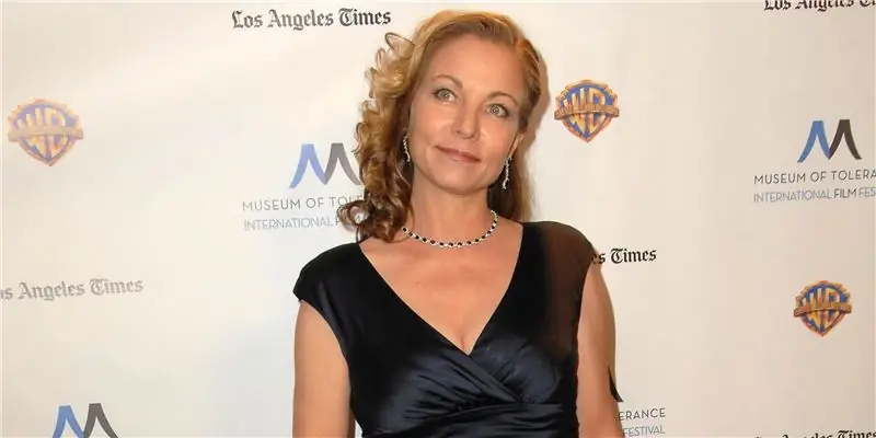 Тереза Рассел Состояние: вики, замужем, семья, свадьба, зарплата, братья и сестры