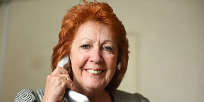 Силла Блэк Net Worth: Wiki, замужем, семья, свадьба, зарплата, братья и сестры