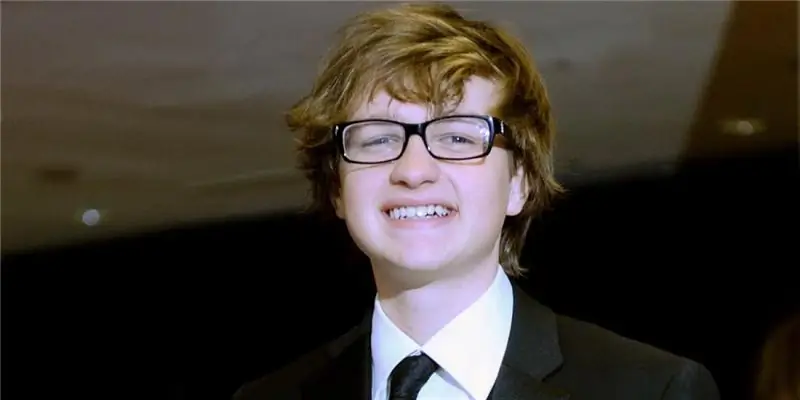 Ангус Т. Джонс Чистая стоимость: вики, женат, семья, свадьба, зарплата, братья и сестры