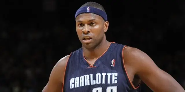 Брендан Хейвуд Чистая стоимость: Вики, женат, семья, свадьба, зарплата, братья и сестры