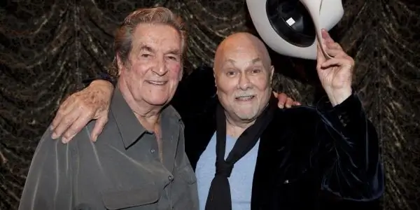 Собственный капитал Хью О'Брайана: Вики, женат, семья, свадьба, зарплата, братья и сестры