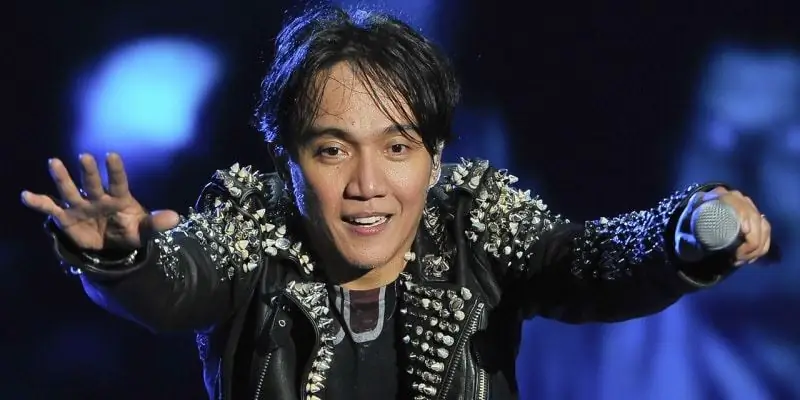 Арнел Пинеда Собственный капитал: Вики, В браке, Семья, Свадьба, Заработная плата, Братья и сестры