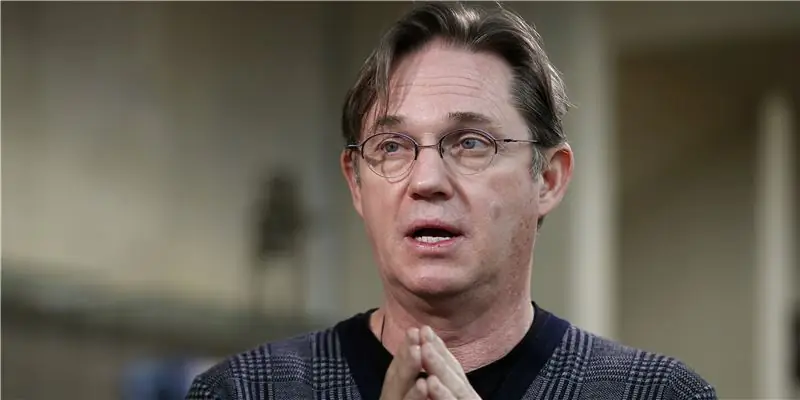 Ричард Томас Чистая стоимость: Wiki, женат, семья, свадьба, зарплата, братья и сестры