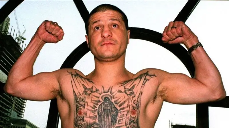 Джонни Тапиа Чистая стоимость: Вики, женат, семья, свадьба, зарплата, братья и сестры