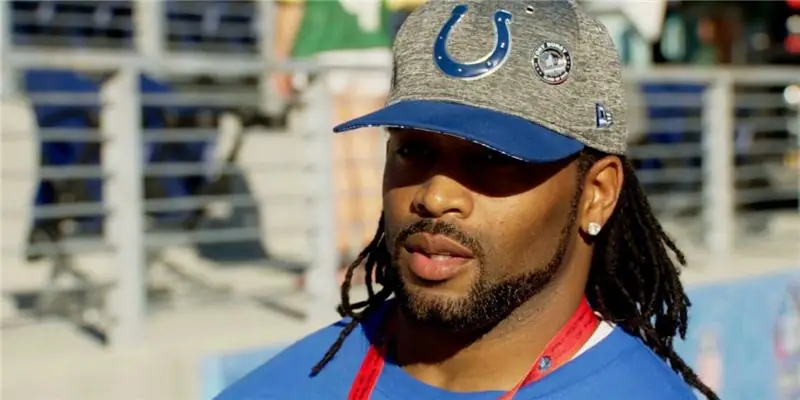 Боб Сандерс Собственный капитал: Вики, женат, семья, свадьба, зарплата, братья и сестры