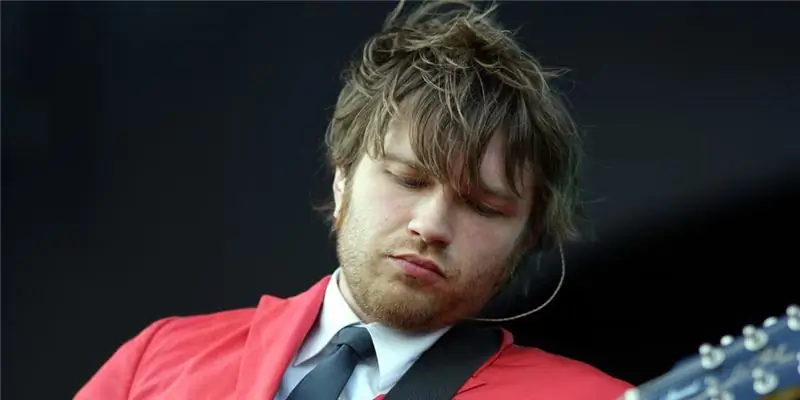 Энди Росс Собственный капитал: Вики, Женат, Семья, Свадьба, Заработная плата, Братья и сестры