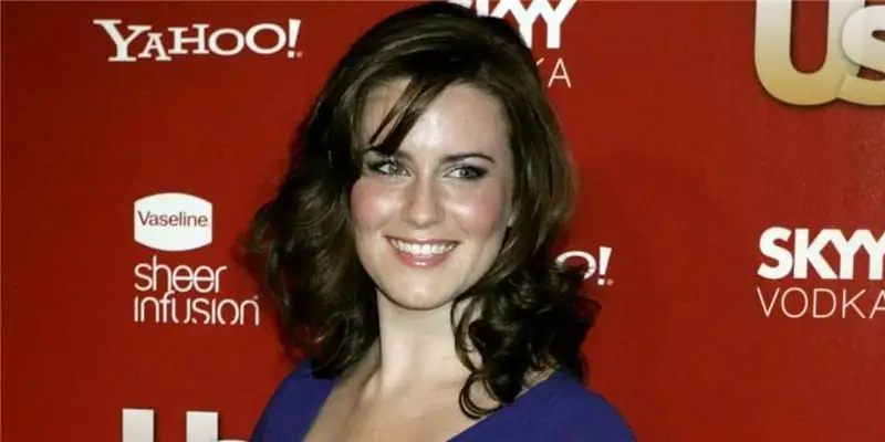 Кэти Фезерстон Собственный капитал: Вики, Замужем, Семья, Свадьба, Заработная плата, Братья и сестры