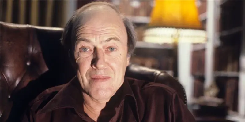 Роальд Даль Собственный капитал: Вики, женат, семья, свадьба, зарплата, братья и сестры