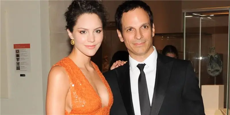 Ник Кокас Собственный капитал: Вики, женат, семья, свадьба, зарплата, братья и сестры