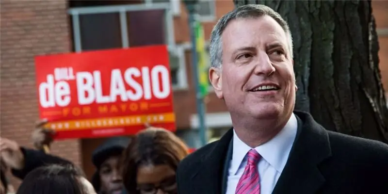 Билл де Блазио Чистая стоимость: Вики, женат, семья, свадьба, зарплата, братья и сестры