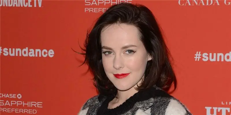 Джена Мэлоун Собственный капитал: Вики, Замужем, Семья, Свадьба, Заработная плата, Братья и сестры