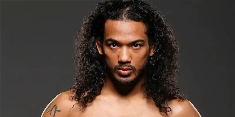 Бенсон Хендерсон Собственный капитал: Вики, женат, семья, свадьба, зарплата, братья и сестры