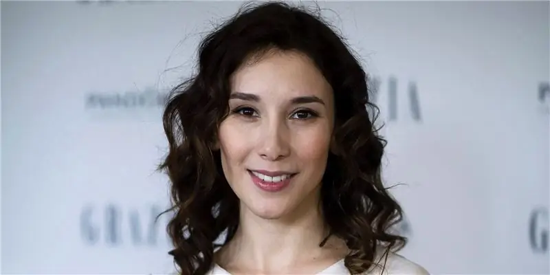 Сибел Кекилли Состояние: Вики, В браке, Семья, Свадьба, Заработная плата, Братья и сестры