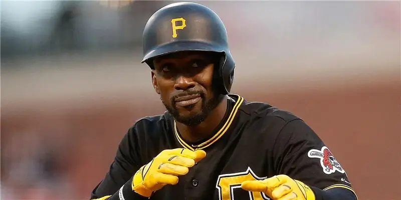 Эндрю Маккатчен Собственный капитал: Вики, женат, семья, свадьба, зарплата, братья и сестры