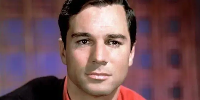 Джордж Махарис Собственный капитал: Вики, женат, семья, свадьба, зарплата, братья и сестры