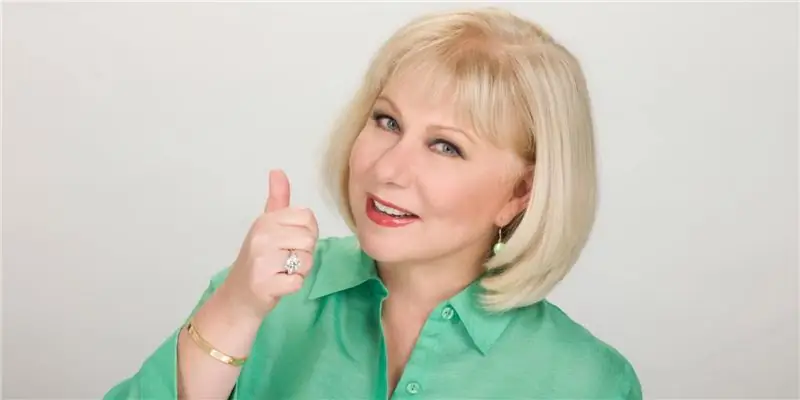 Кристина Саралегуи Собственный капитал: Вики, Замужем, Семья, Свадьба, Заработная плата, Братья и сестры