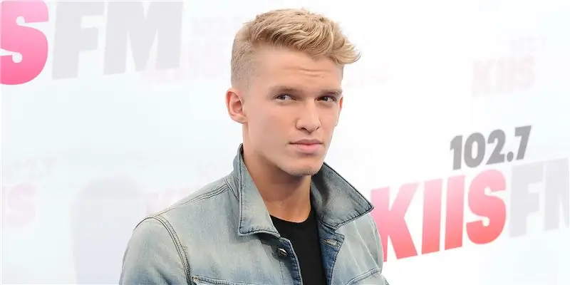 Коди Симпсон Собственный капитал: Вики, Женат, Семья, Свадьба, Заработная плата, Братья и сестры