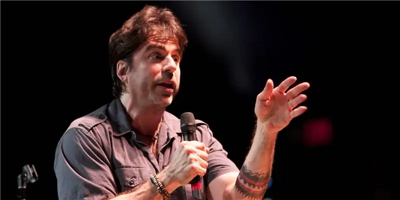 Грег Хиральдо Собственный капитал: Вики, женат, семья, свадьба, зарплата, братья и сестры