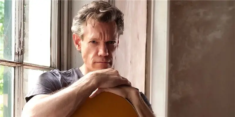 Рэнди Трэвис Чистая стоимость: Вики, Женат, Семья, Свадьба, Заработная плата, Братья и сестры